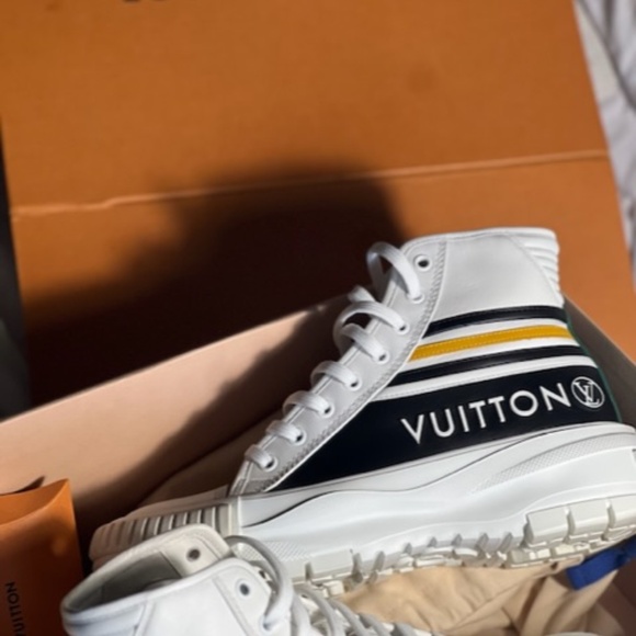 Louis Vuitton sneakers - Picture 5 of 17